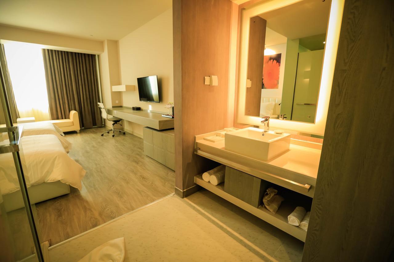 Metropolo Jin Jiang Hotels Turpan Administrative The Heart Of Pai Luaran gambar